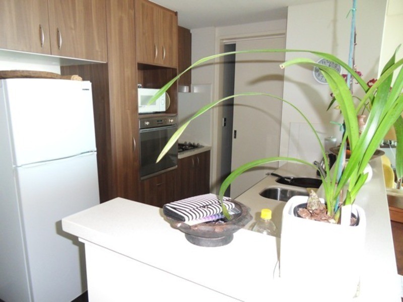 1006/1 Como  Crescent, Southport QLD 4215