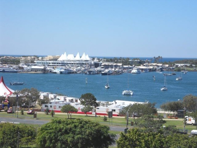 1006/1 Como  Crescent, Southport QLD 4215