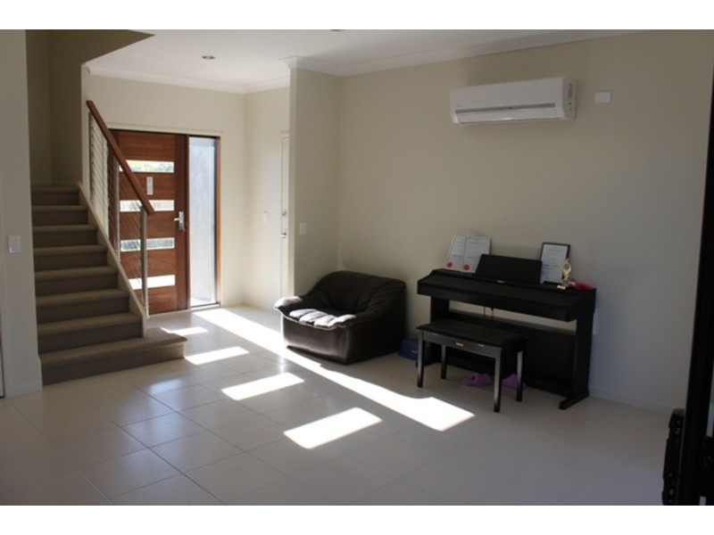 11A Bixa Street, Southport QLD 4215