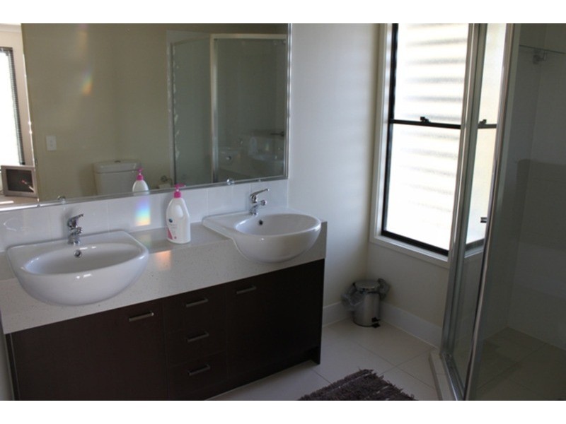 11A Bixa Street, Southport QLD 4215