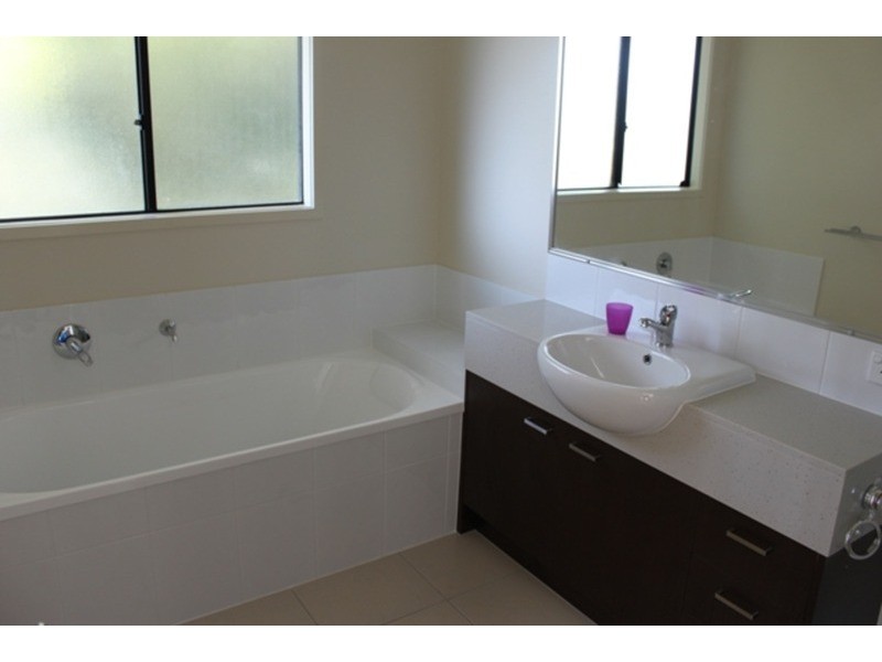 11A Bixa Street, Southport QLD 4215