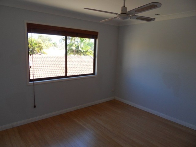 2/14 Terrigal Crescent, Southport QLD 4215
