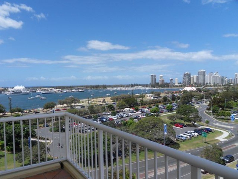 45/30 Marine Parade, Southport QLD 4215