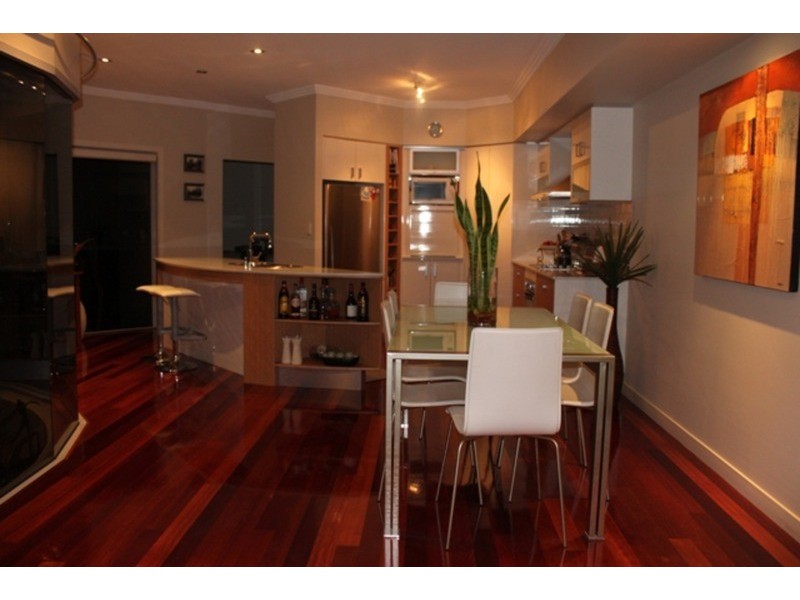 2/20 Billington Street, Labrador QLD 4215