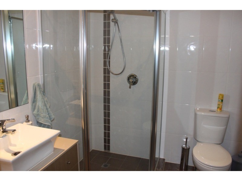 2/20 Billington Street, Labrador QLD 4215