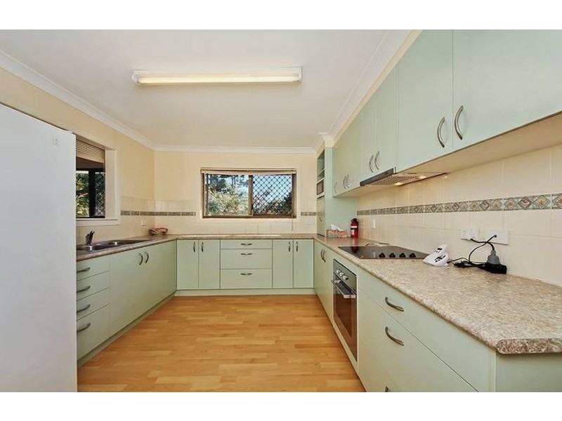 6 Wudina Court, Ashmore QLD 4214
