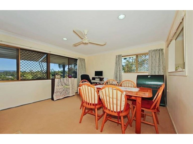 6 Wudina Court, Ashmore QLD 4214
