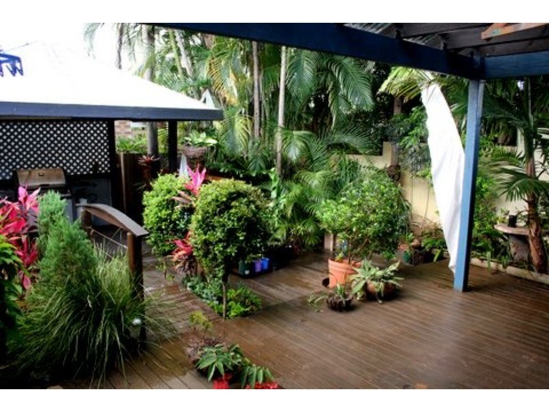 22 Crinum Crescent, Southport QLD 4215