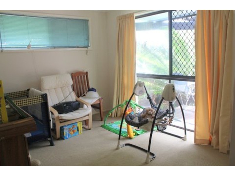 22 Crinum Crescent, Southport QLD 4215