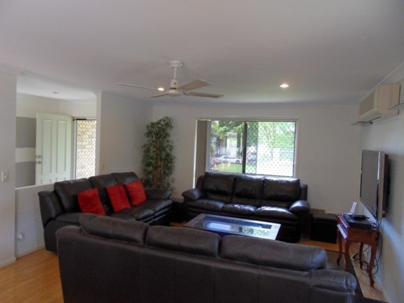 22 Peter Senior Court, Parkwood QLD 4214