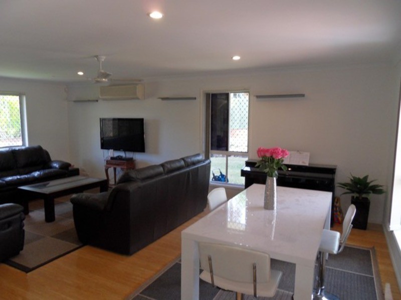 22 Peter Senior Court, Parkwood QLD 4214