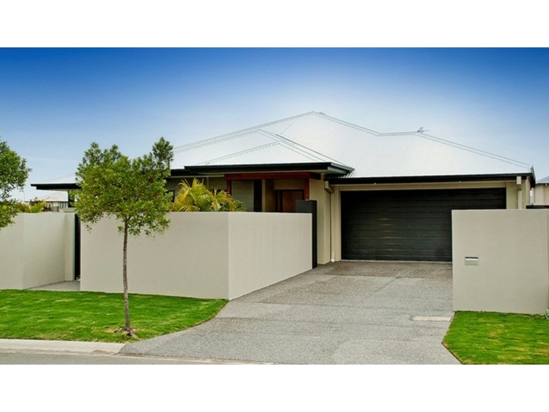 103 Compass Drive, Biggera Waters QLD 4216