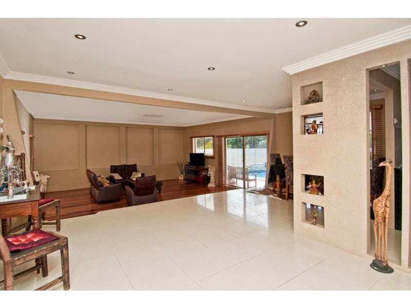 5 Willangee Court, Ashmore QLD 4214