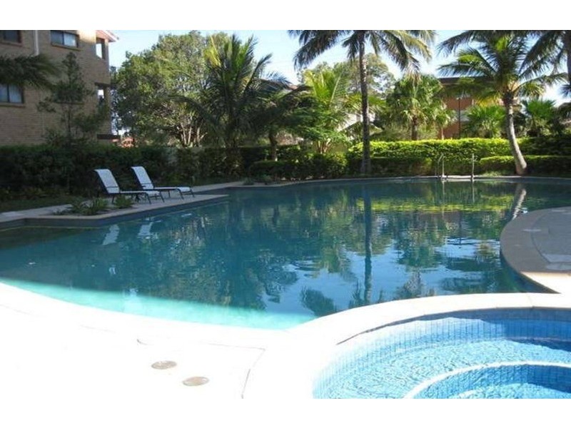 11/Deepwater Point 326 Marine Parade, Labrador QLD 4215