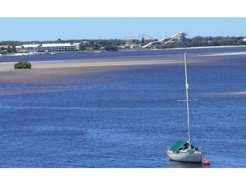 11/Deepwater Point 326 Marine Parade, Labrador QLD 4215