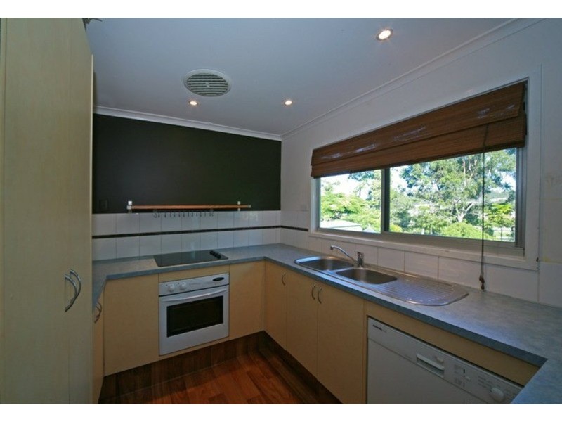 4 Lachlan Avenue, Molendinar QLD 4214