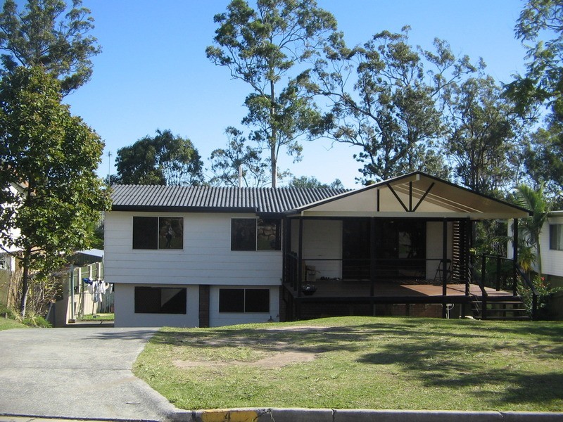 4 Lachlan Avenue, Molendinar QLD 4214