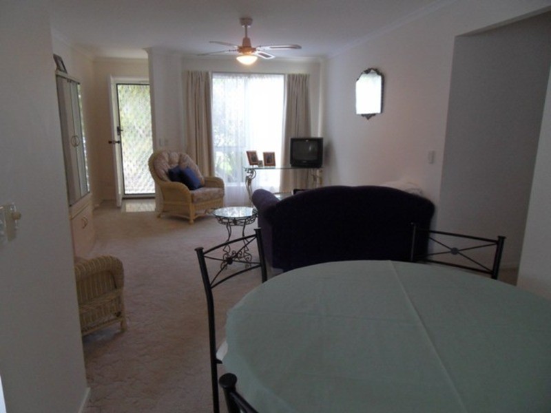 16/105 Ridgeway Avenue, Southport QLD 4215