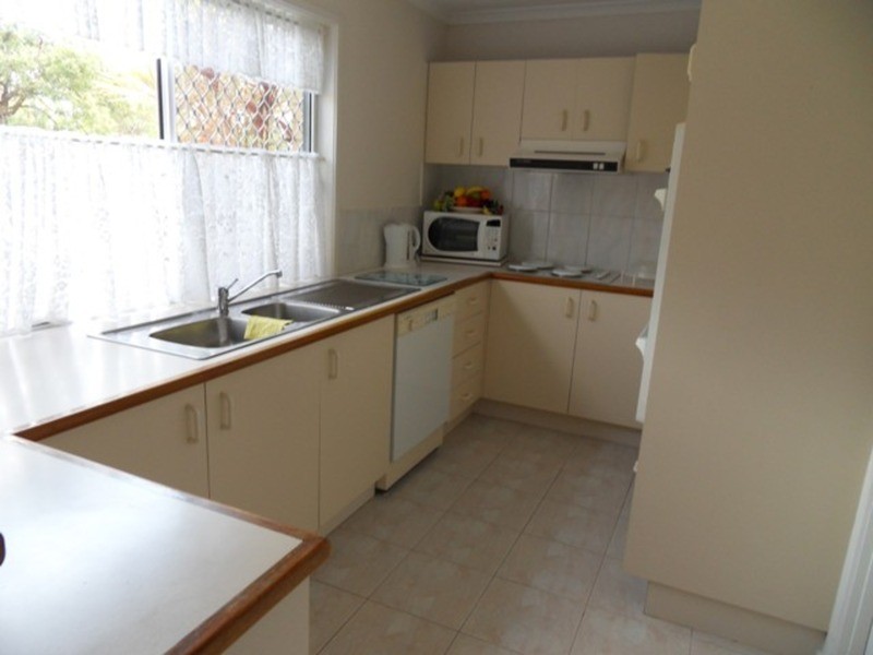 16/105 Ridgeway Avenue, Southport QLD 4215