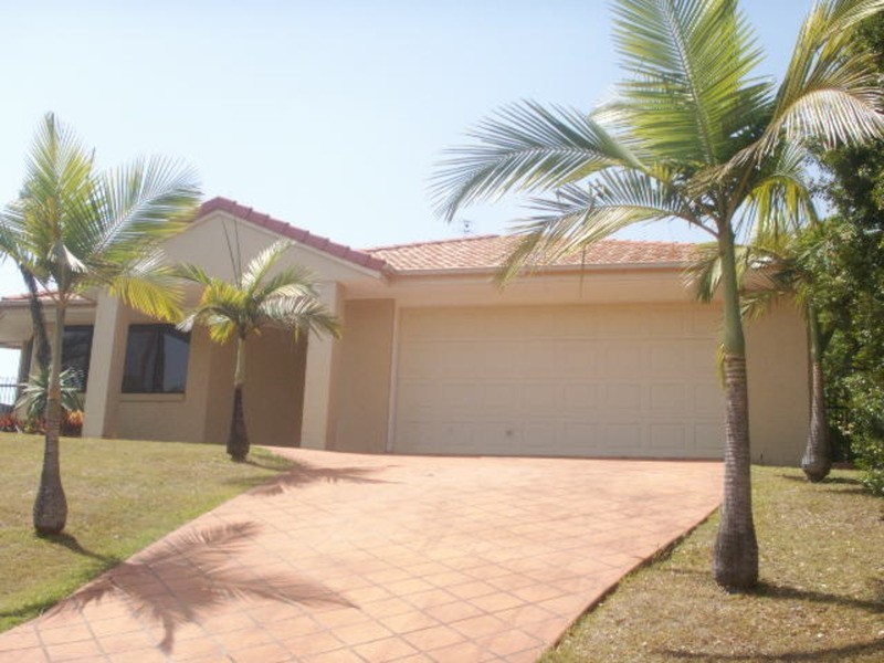 28 Desert Falls Crescent, Parkwood QLD 4214