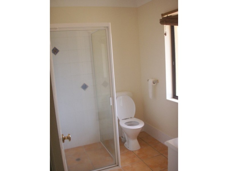 28 Desert Falls Crescent, Parkwood QLD 4214