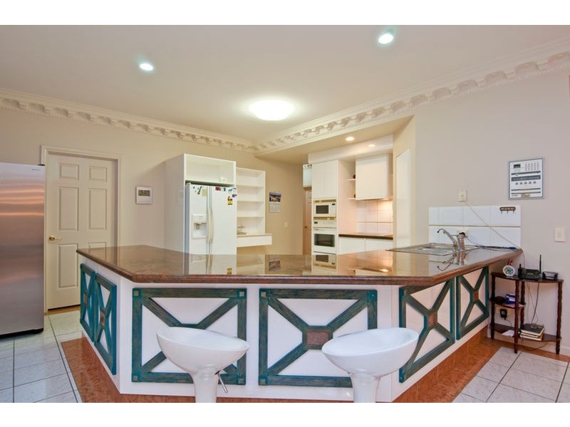 9 Blakehurst Place, Robina QLD 4226