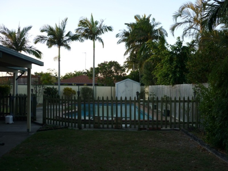 7 Quail Court, Burleigh Waters QLD 4220