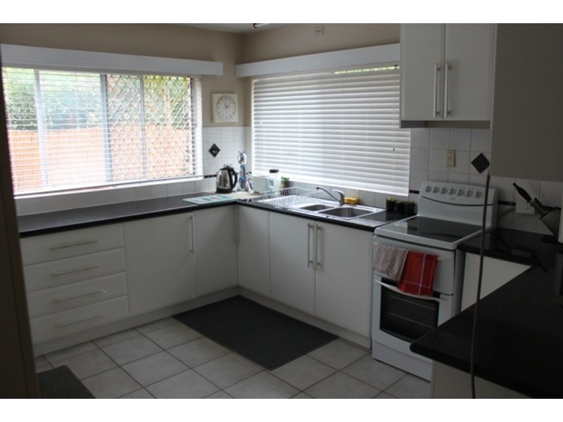4/161 Muir Street, Labrador QLD 4215