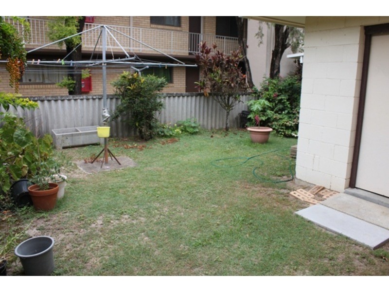 4/161 Muir Street, Labrador QLD 4215