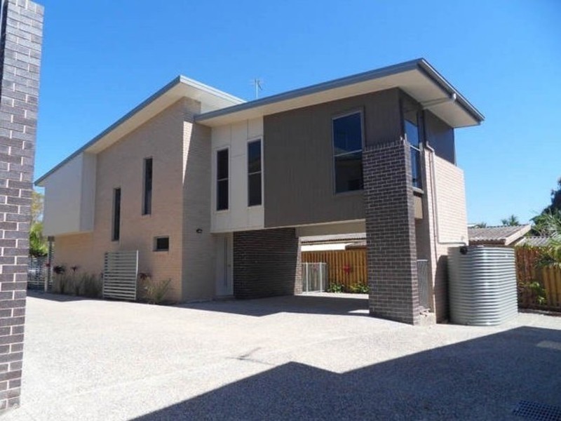 1-4/39 Gordon Street, Labrador QLD 4215
