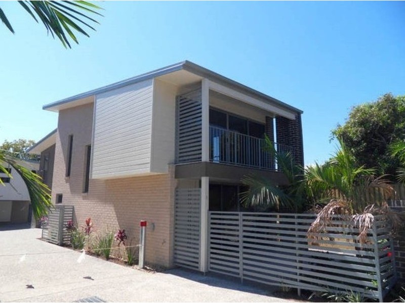 1-4/39 Gordon Street, Labrador QLD 4215