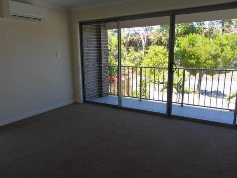 1-4/39 Gordon Street, Labrador QLD 4215