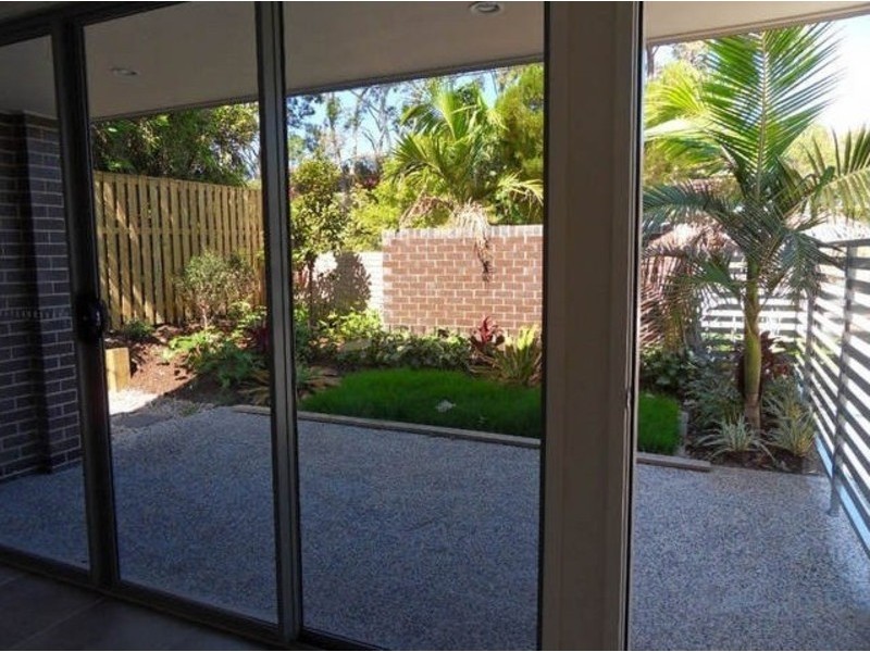 1-4/39 Gordon Street, Labrador QLD 4215
