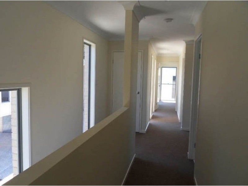 1-4/39 Gordon Street, Labrador QLD 4215