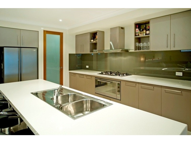 103 Compass Drive, Biggera Waters QLD 4216