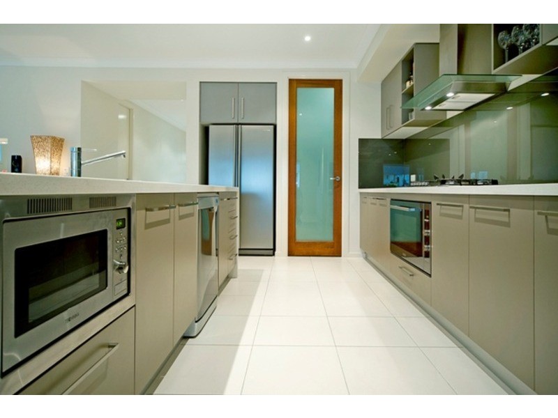 103 Compass Drive, Biggera Waters QLD 4216