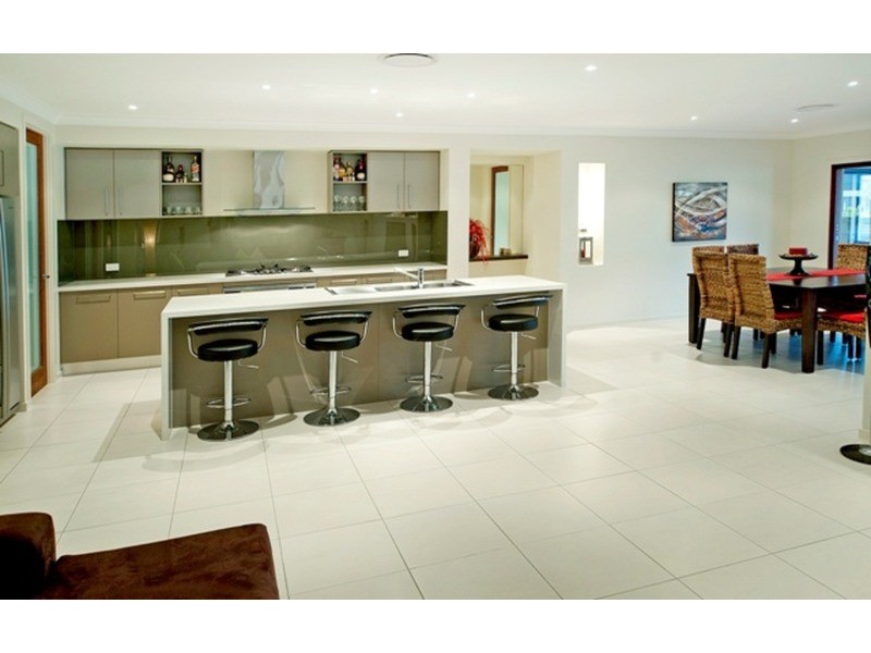 103 Compass Drive, Biggera Waters QLD 4216