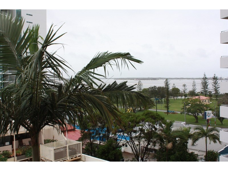 12/72 Marine Parade, Southport QLD 4215