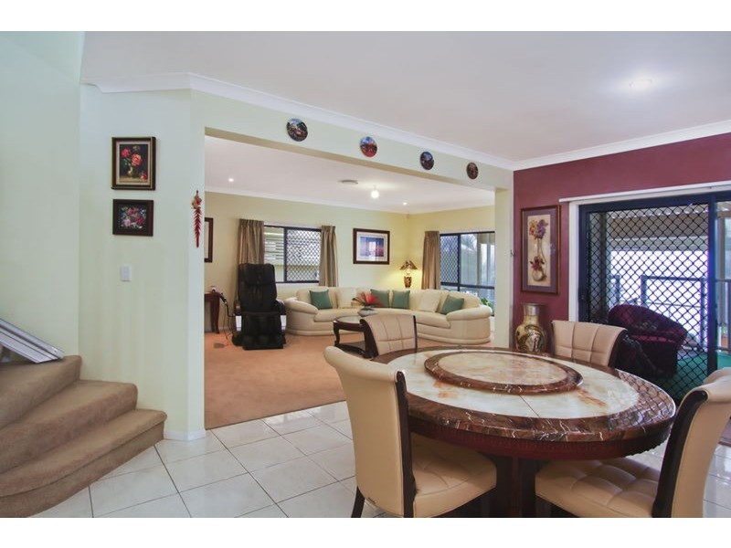 34 Oxley Drive, Paradise Point QLD 4216