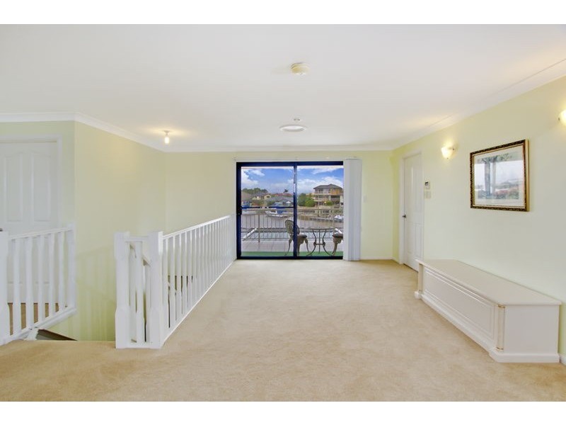 34 Oxley Drive, Paradise Point QLD 4216
