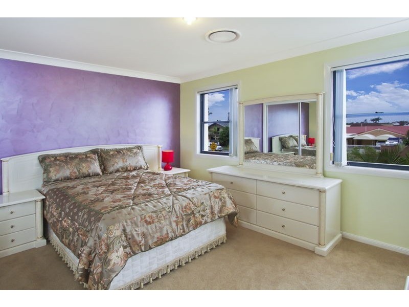 34 Oxley Drive, Paradise Point QLD 4216