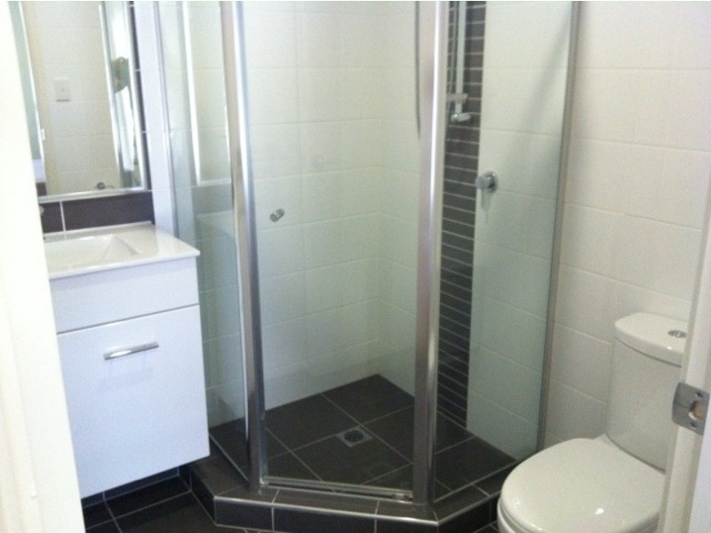 Units 1-4/135 Falconer Street, Southport QLD 4215