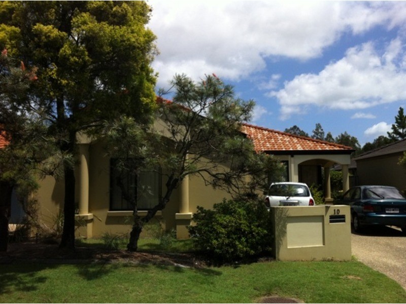 10 Blackwattle Circuit, Arundel QLD 4214