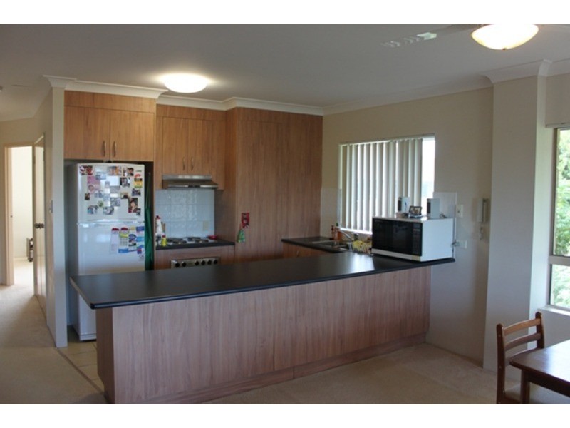12/25 Walton Street, Southport QLD 4215