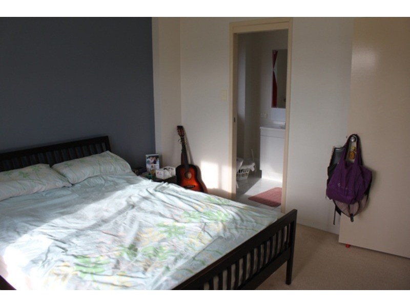 12/25 Walton Street, Southport QLD 4215