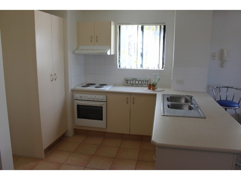 27/16-20 Waverley Street, Southport QLD 4215