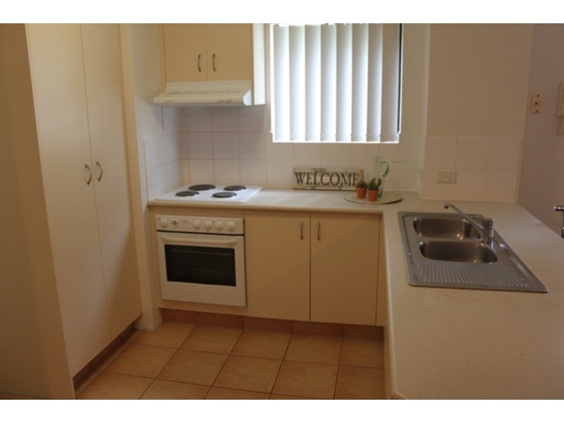 27/16-20 Waverley Street, Southport QLD 4215