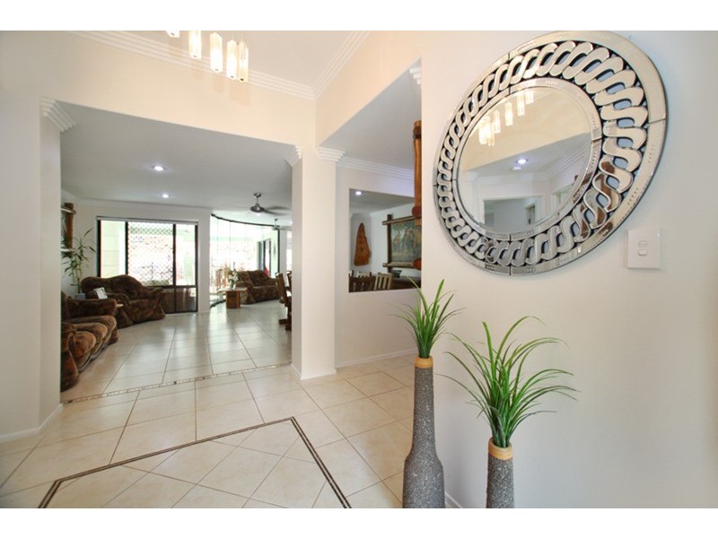 32 Callicarpa Street, Reedy Creek QLD 4227