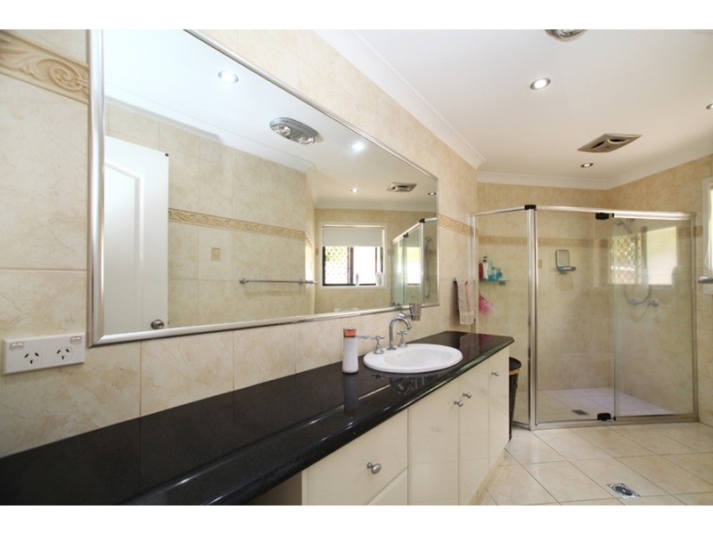 32 Callicarpa Street, Reedy Creek QLD 4227