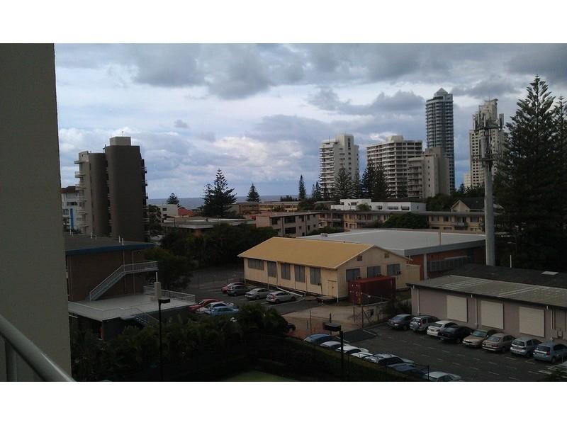 409/18 Fern Street, Surfers Paradise QLD 4217